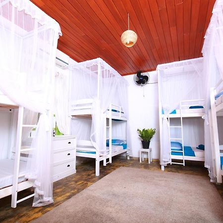 Albergue Bluefin Adventure And Deep Sea Fishing Hikkaduwa Exterior foto